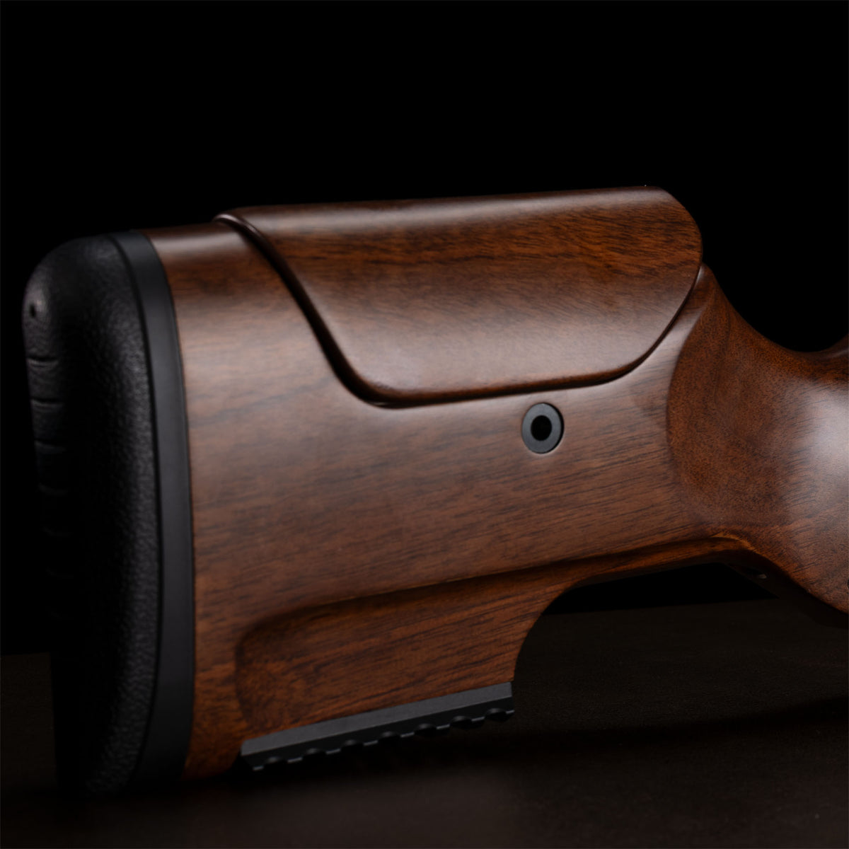 Victrix Ardea walnut buttstock